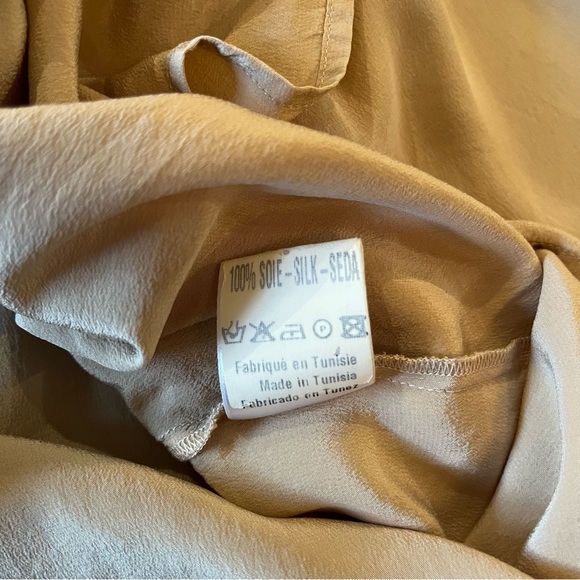 Sandro Scalloped Beige Silk Blouse - Picture 4 of 5